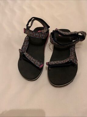 Women's Multicolor Strap Sandals - Casual Flat Sandals